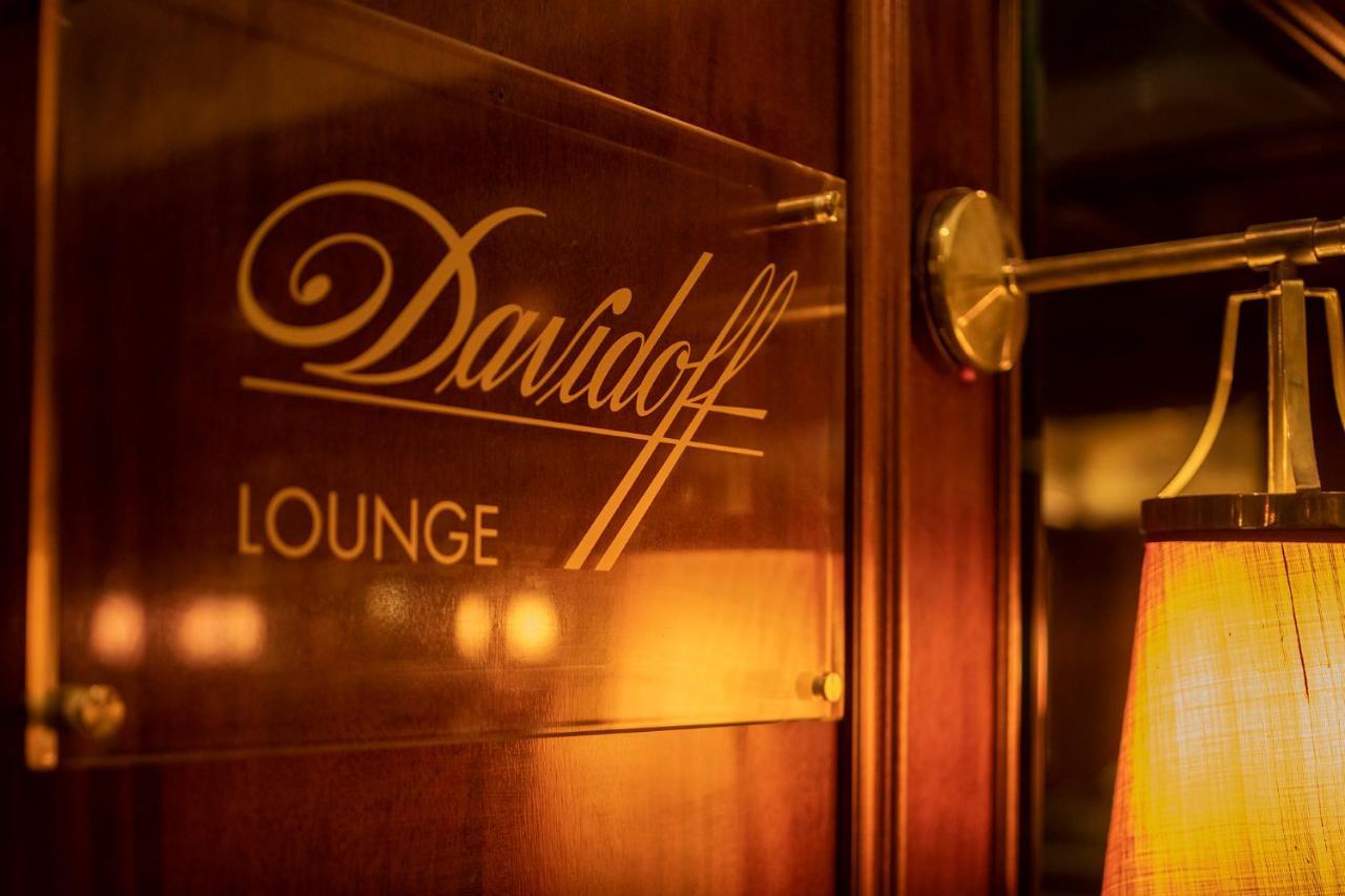 Hotel-Restaurant Erbprinz Ettlingen Eksteriør bilde The Davidoff Lounge at Zurich Airport