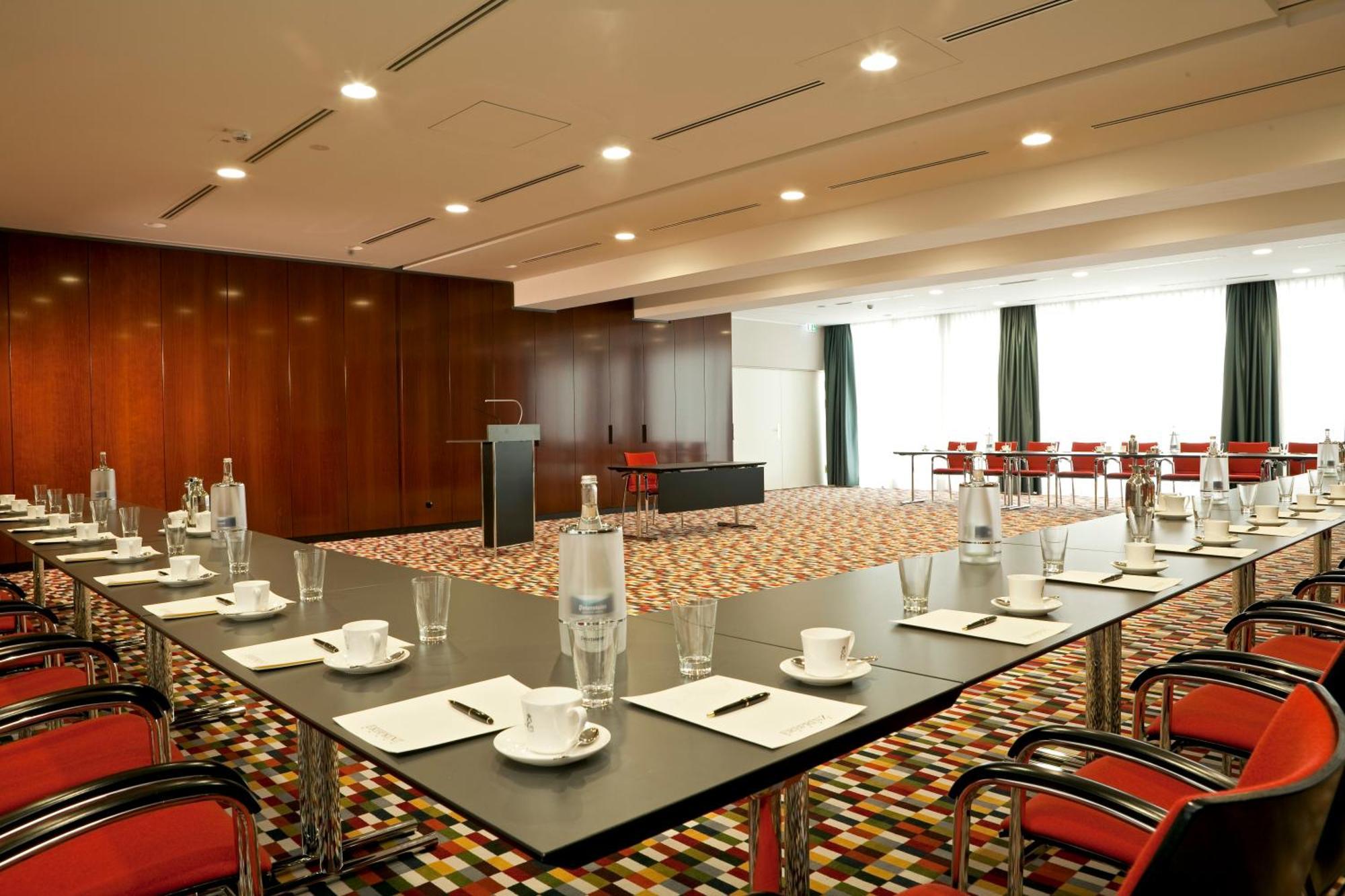 Hotel-Restaurant Erbprinz Ettlingen Eksteriør bilde Meeting room