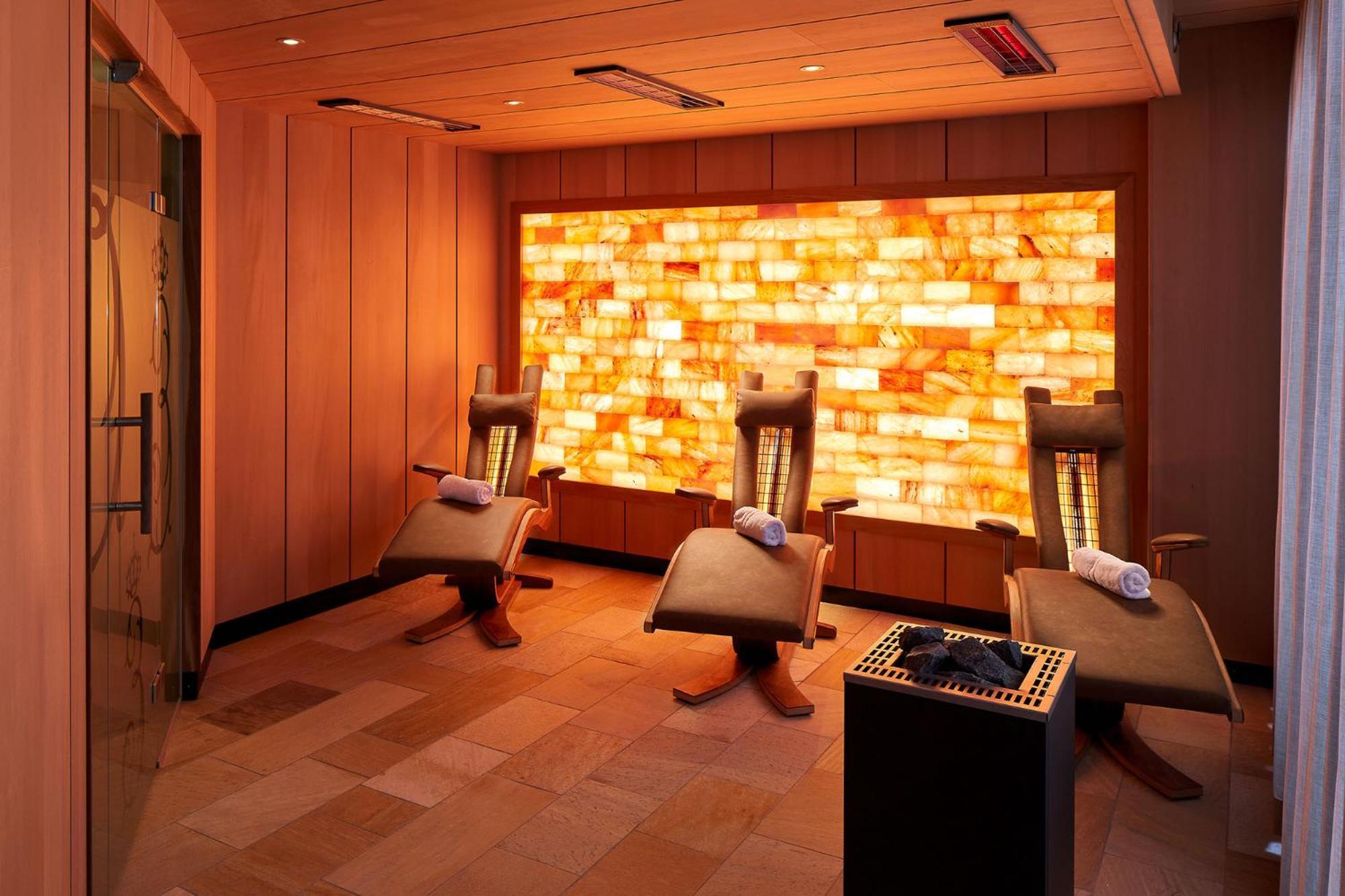 Hotel-Restaurant Erbprinz Ettlingen Eksteriør bilde Salt room at the Four Seasons Hotel, Washington, D.C.